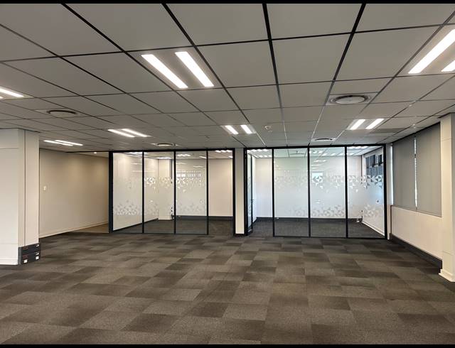 1,678.60M² OFFICE TO LET IN LA LUCIA